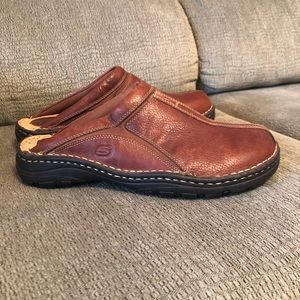 Men’s slip ons - Skechers size 11